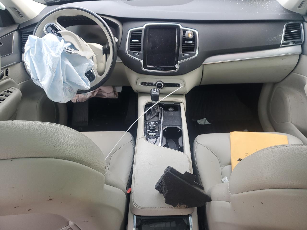 2021 Volvo XC90 - Image 8