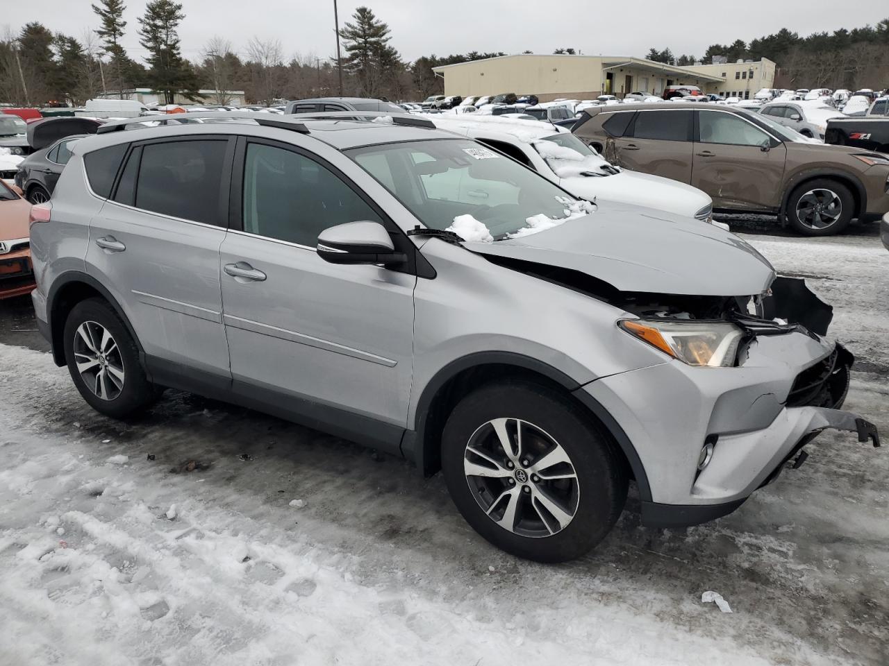 2017 Toyota RAV 4 - Image 4