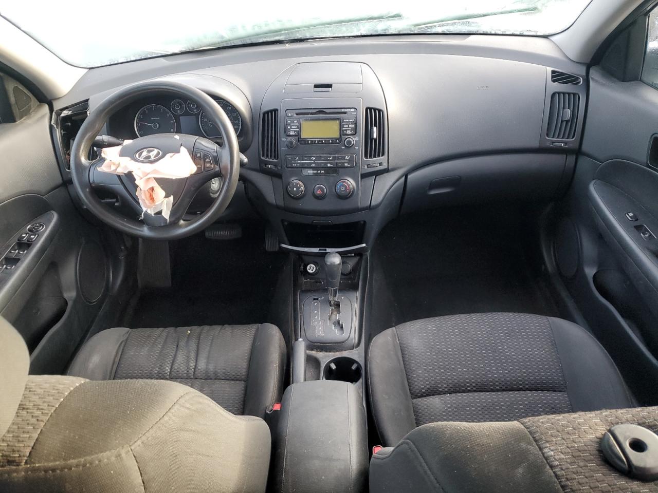 2012 Hyundai Elantra - Image 8