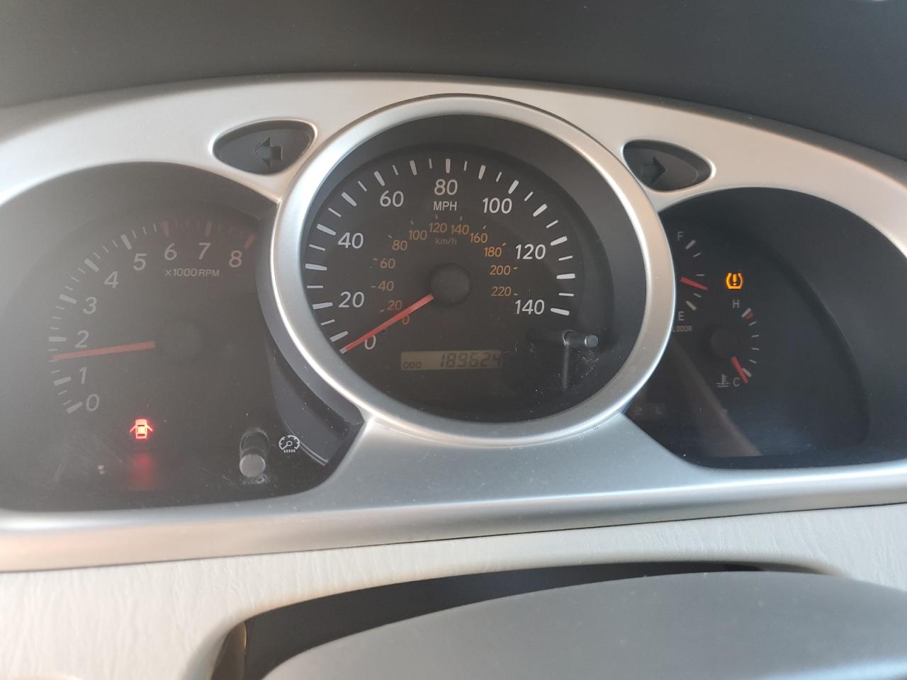 2006 Toyota Highlander - Image 9