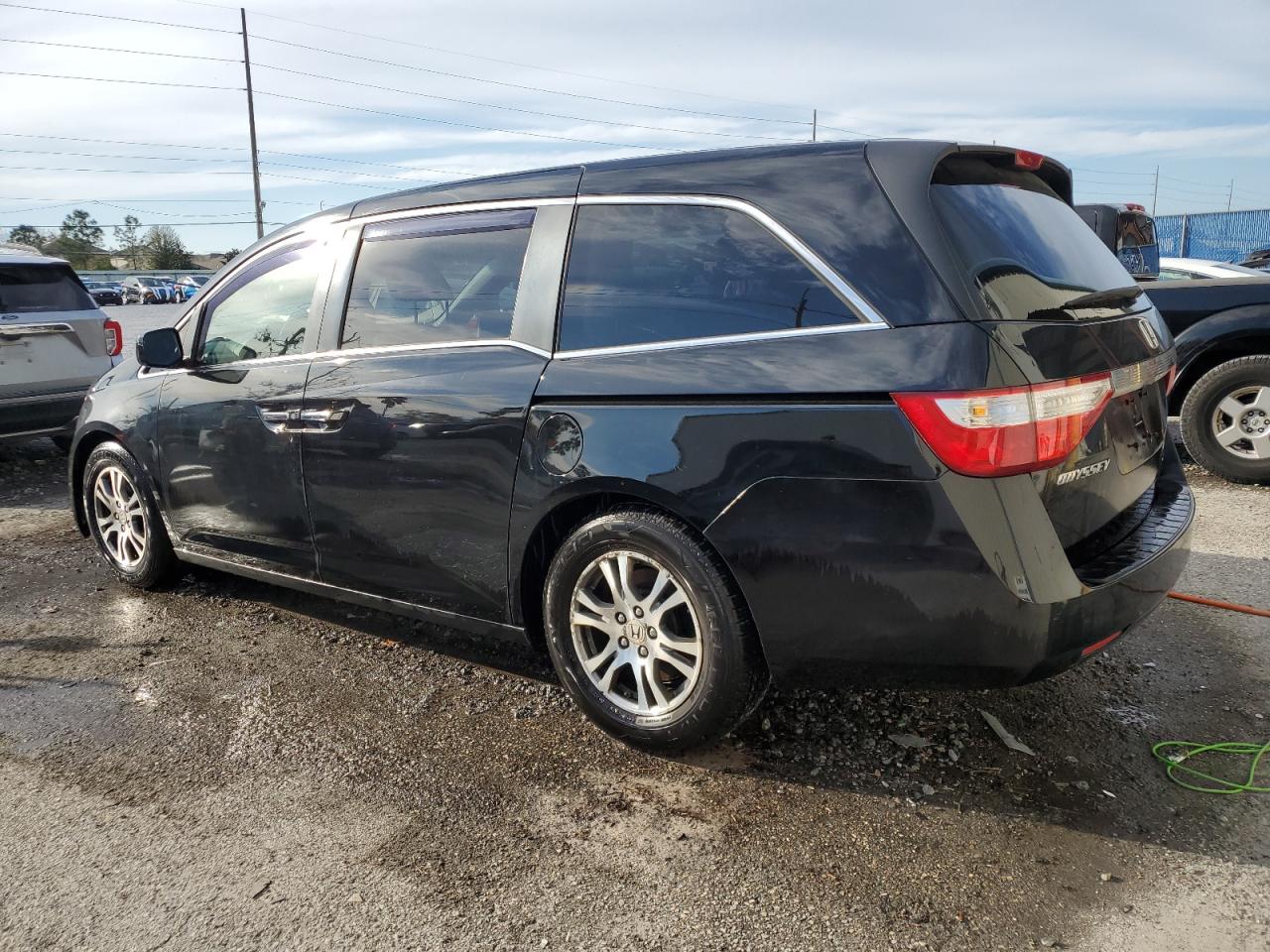 2012 Honda Odyssey - Image 2