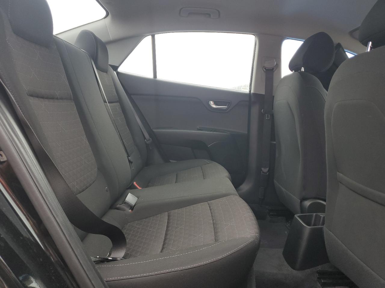 2019 Kia Rio - Image 10