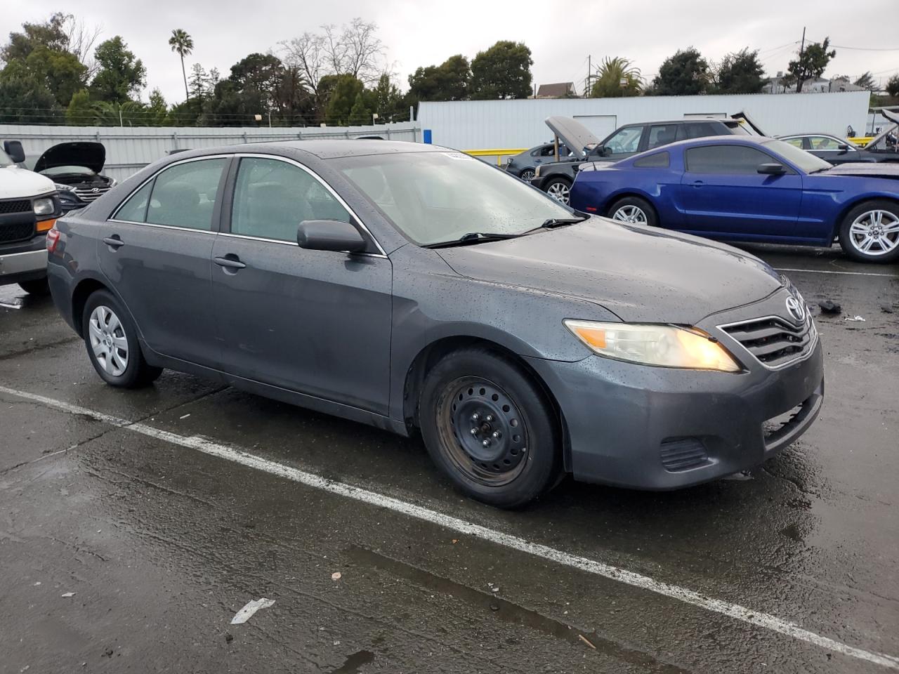 2010 Toyota Camry - Image 4