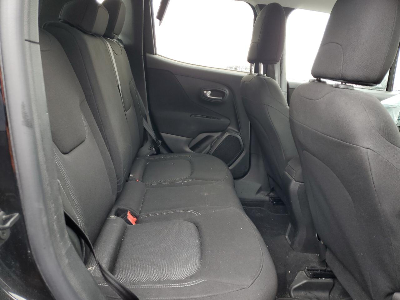 2020 Jeep Renegade - Image 10