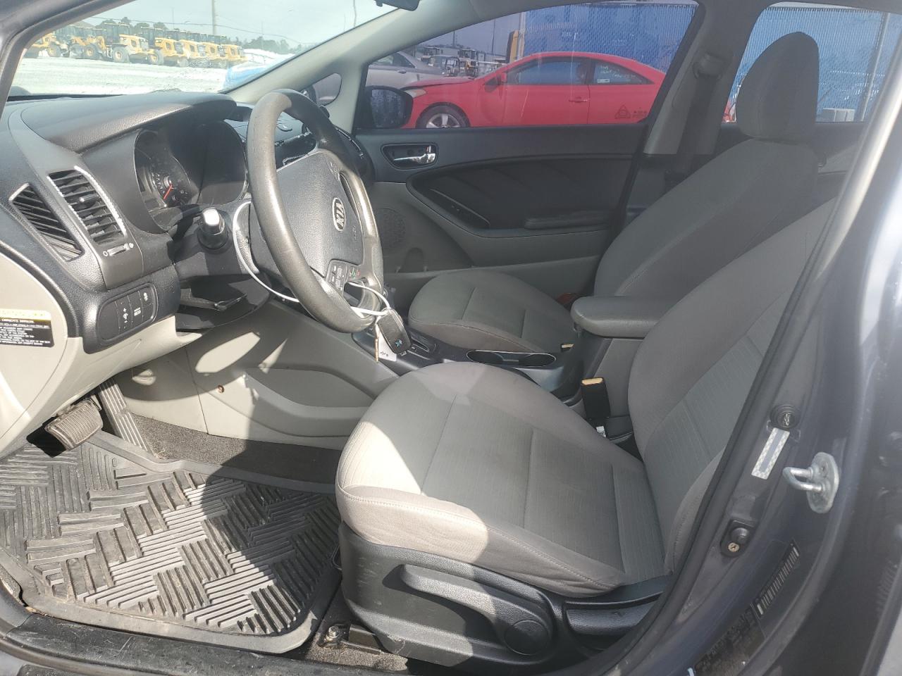 2015 Kia Forte - Image 7