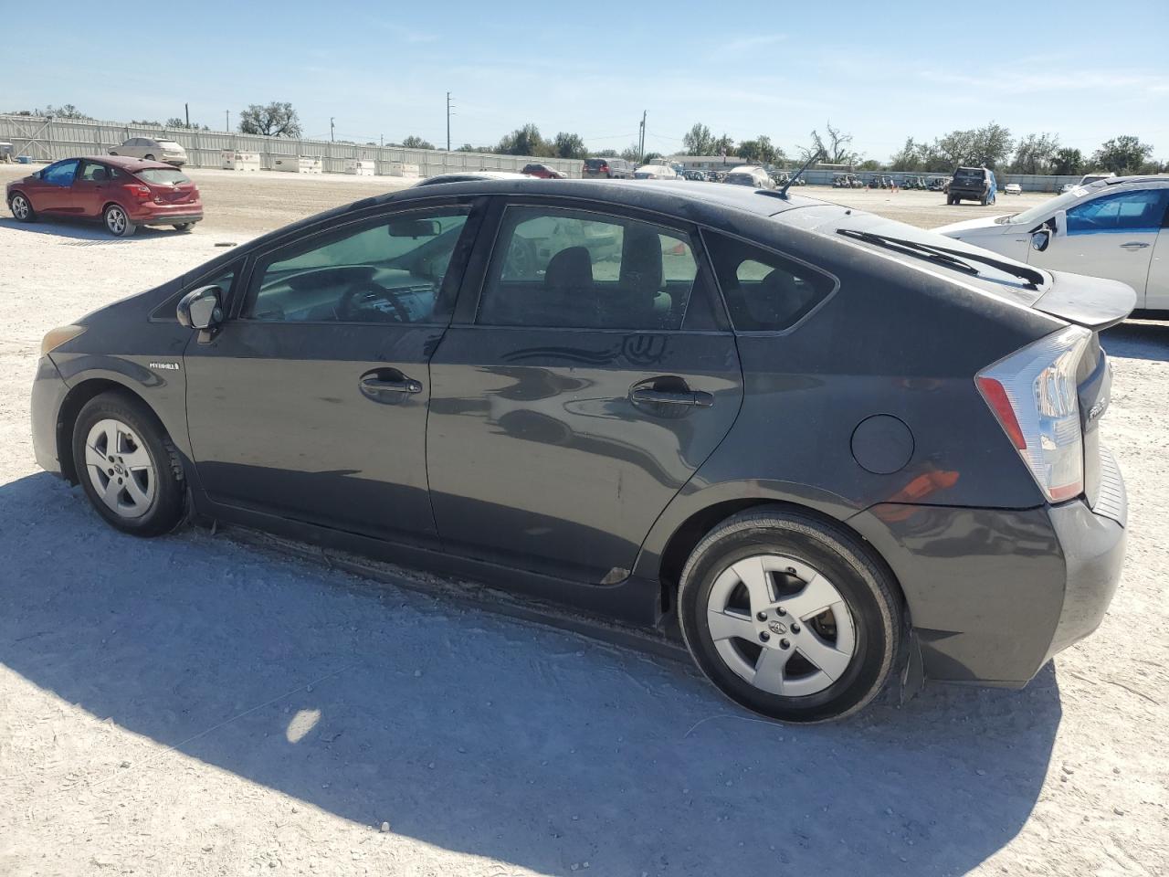 2010 Toyota Prius - Image 2