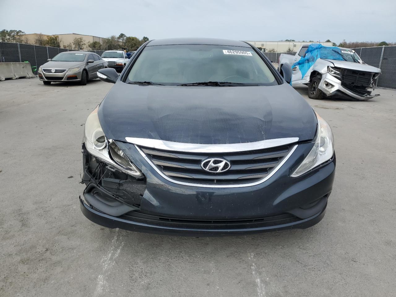 2014 Hyundai Sonata - Image 5