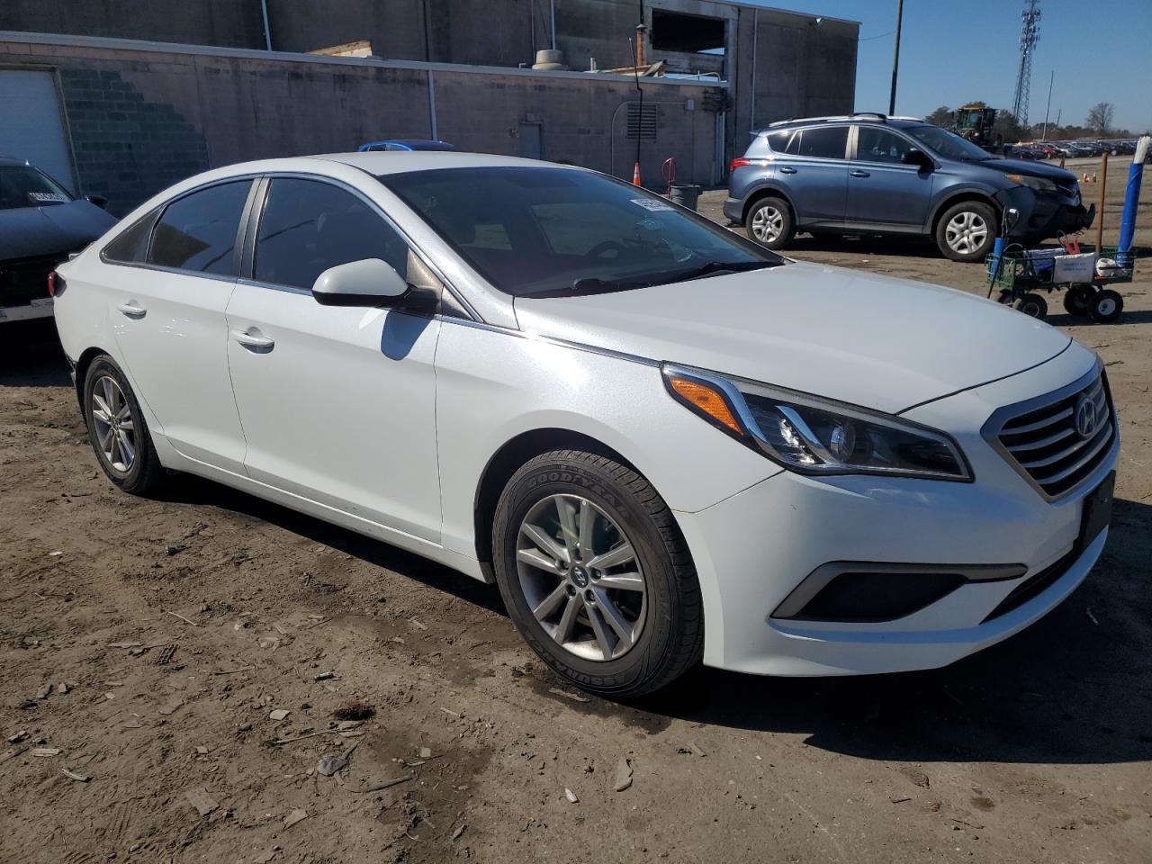 2017 Hyundai Sonata - Image 4
