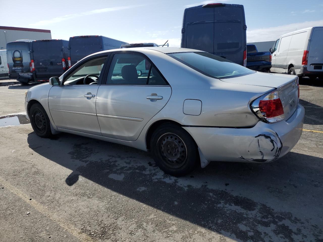 2005 Toyota Camry - Image 2