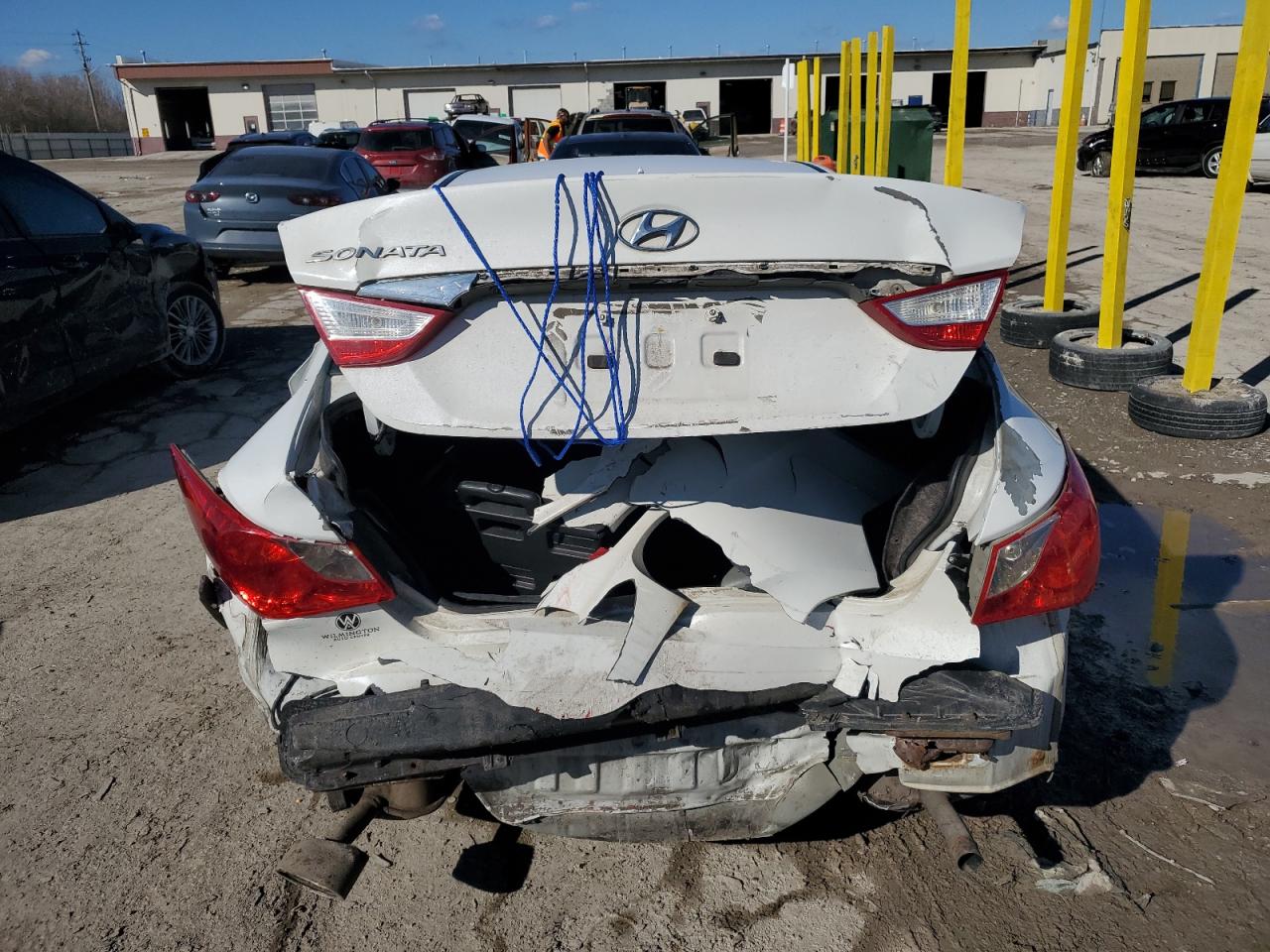 2011 Hyundai Sonata - Image 6