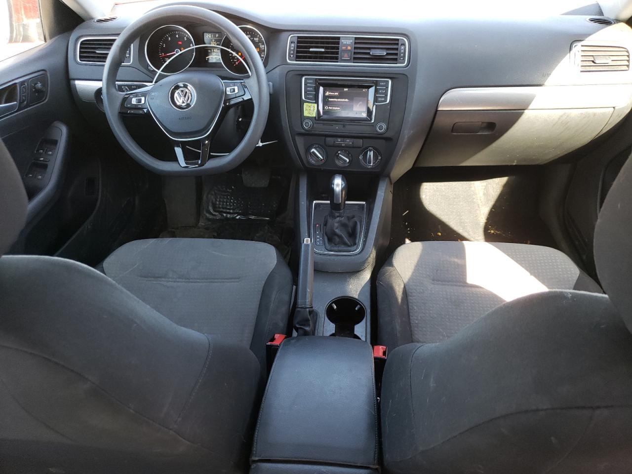 2018 Volkswagen Jetta - Image 8