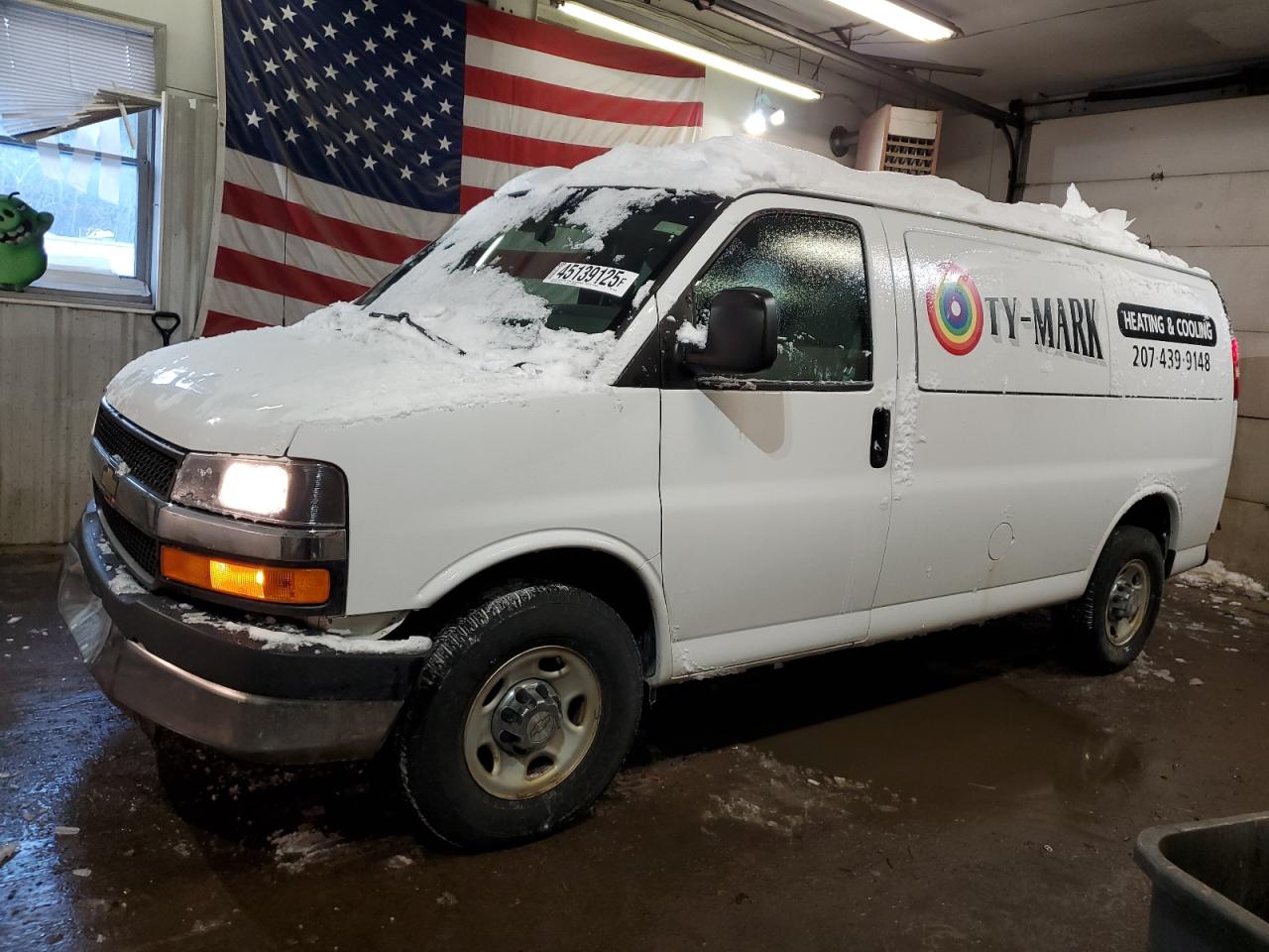 2014 Chevrolet Express - Image 1