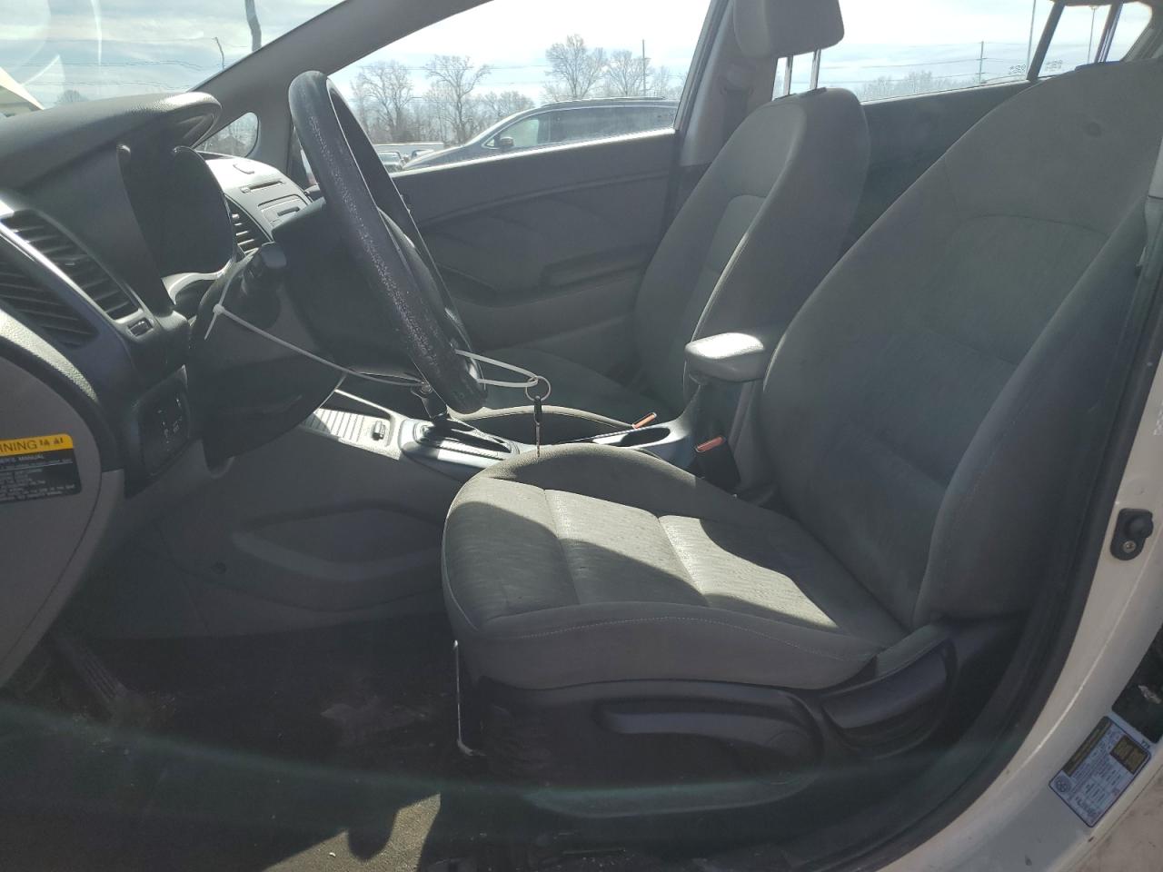 2015 Kia Forte - Image 7