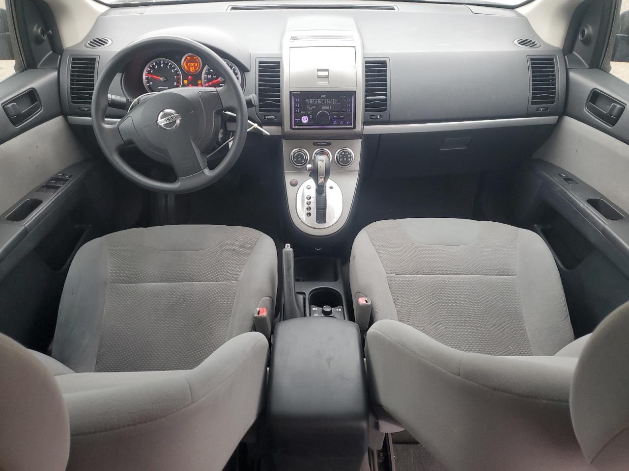 2010 Nissan Sentra - Image 8