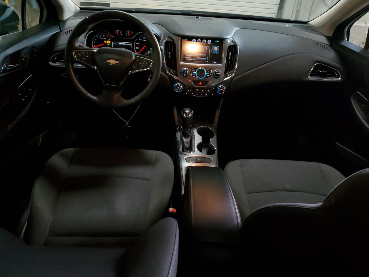 2017 Chevrolet Cruze - Image 8