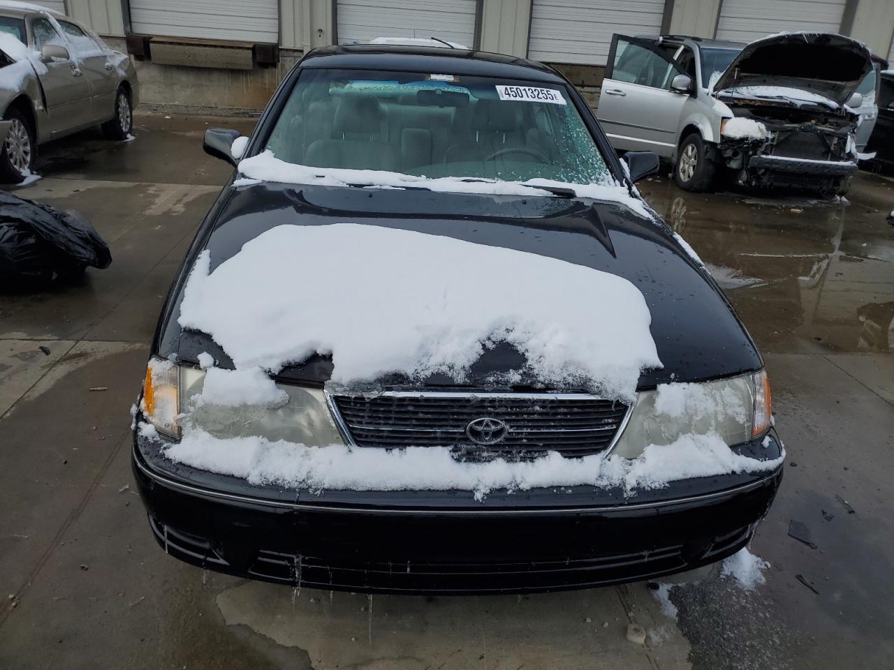 1999 Toyota Avalon - Image 5