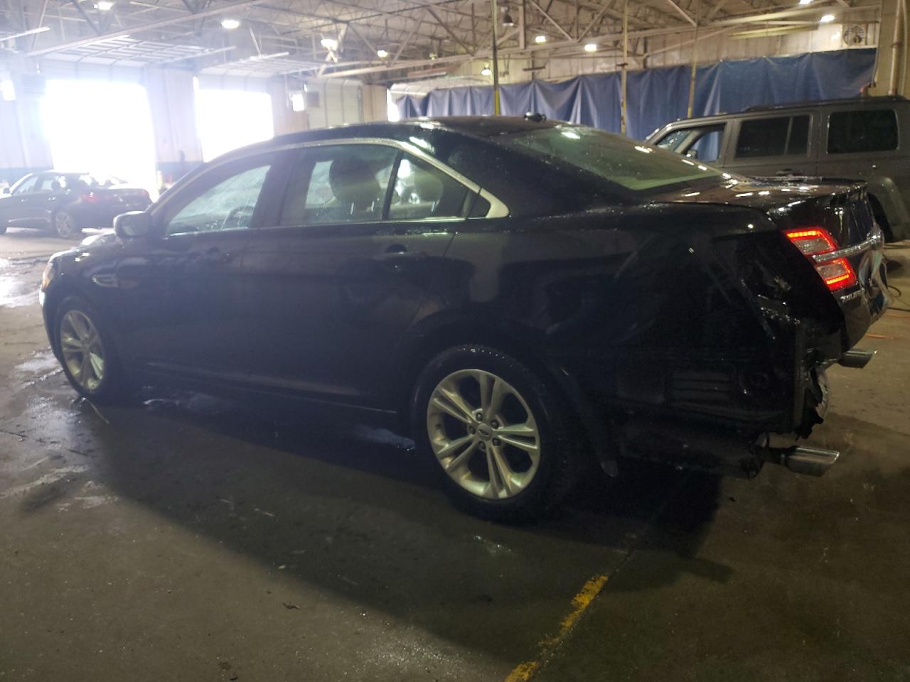2018 Ford Taurus - Image 2