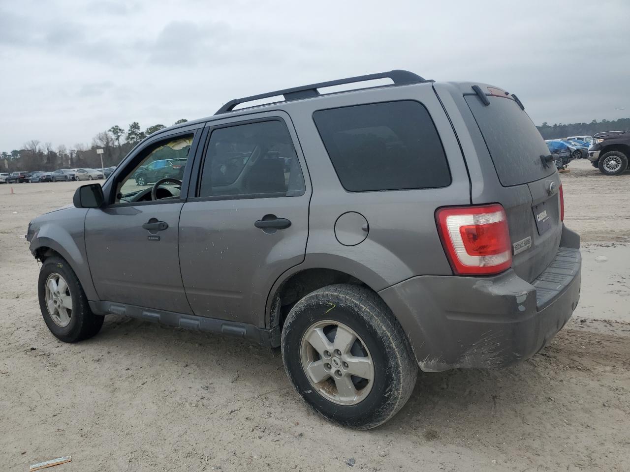 2009 Ford Escape - Image 2