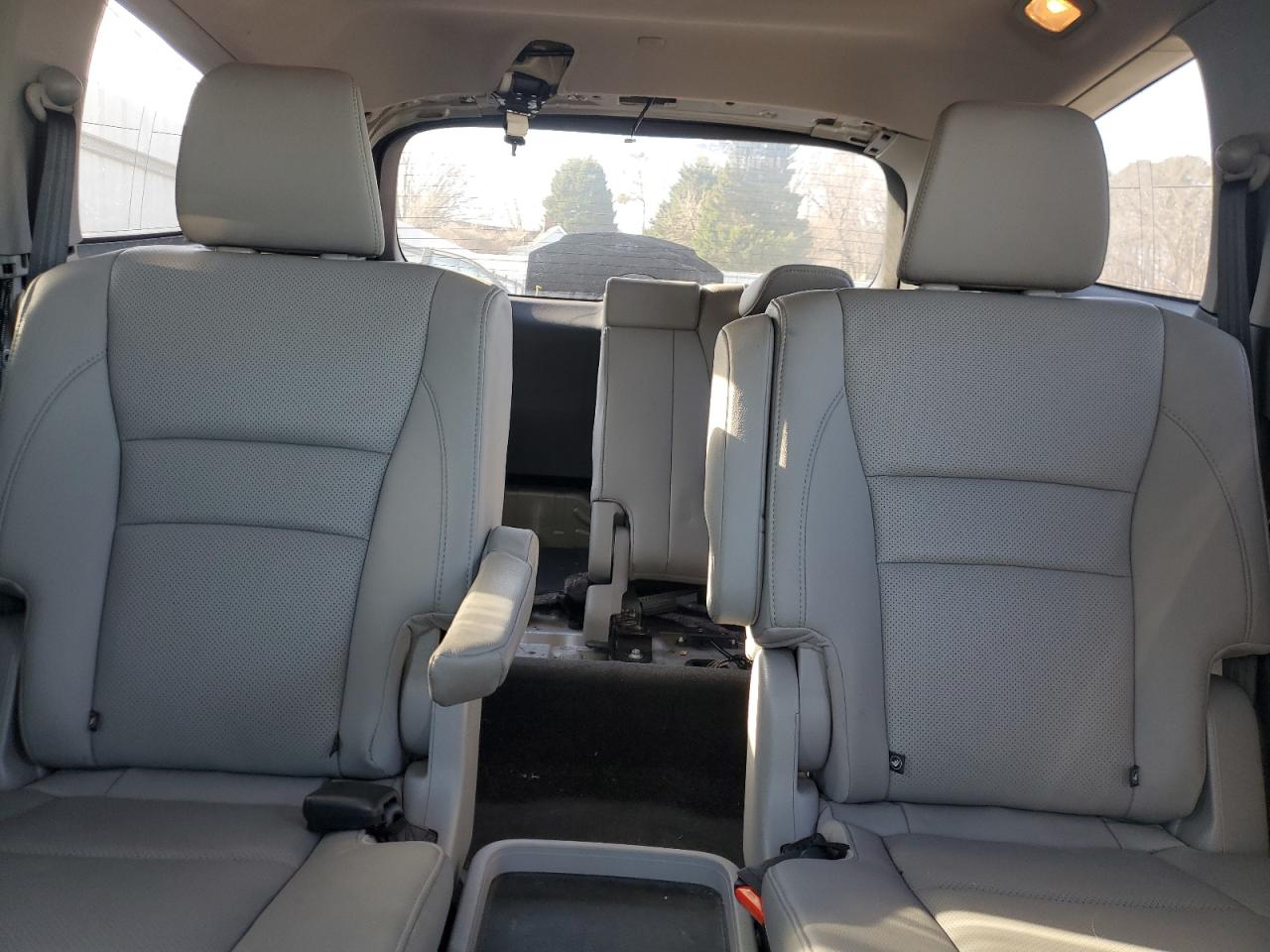 2017 Honda Pilot - Image 10