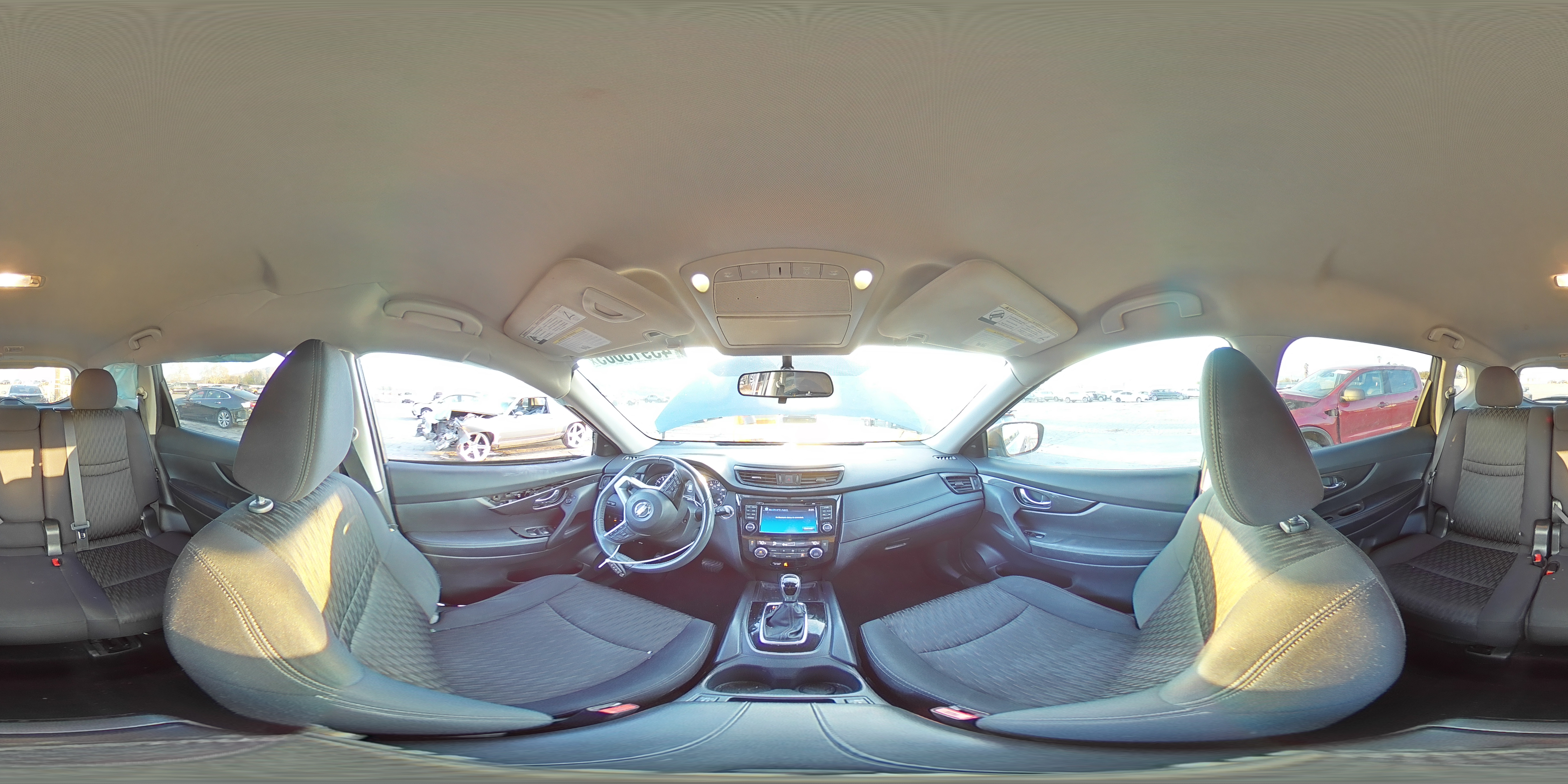 2017 Nissan Rogue - Image 14