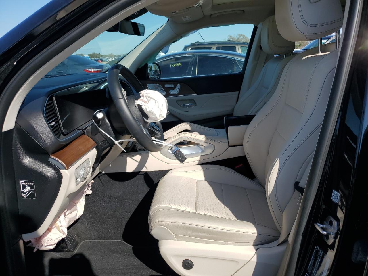 2022 Mercedes-Benz GLE - Image 7