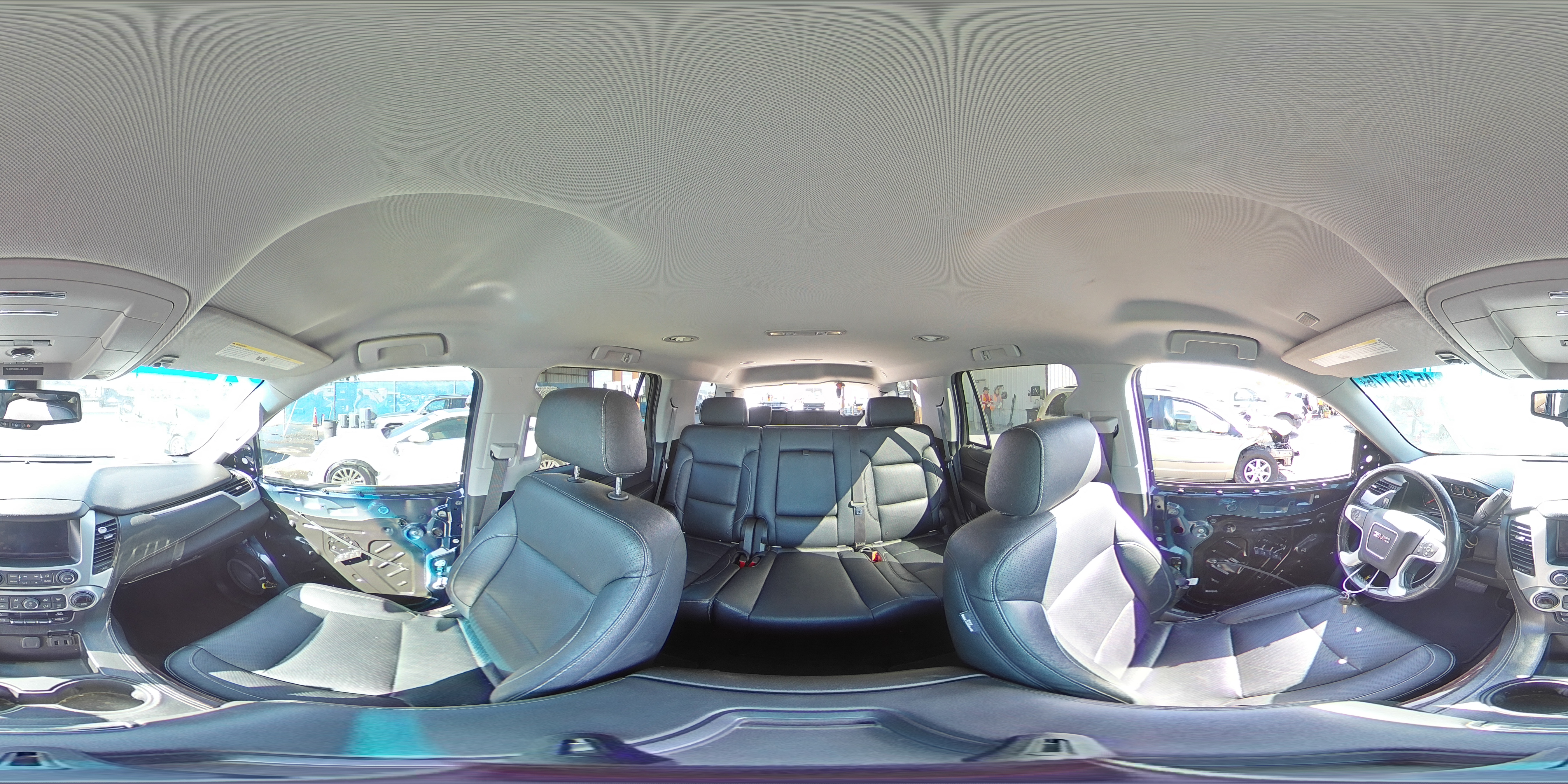 2018 GMC Yukon - Image 16