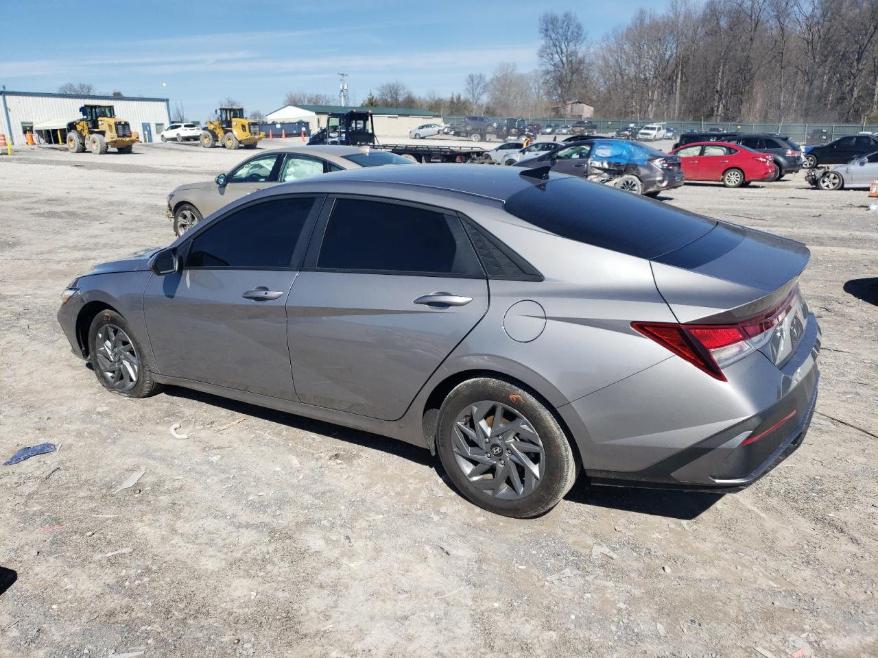 2024 Hyundai Elantra - Image 2