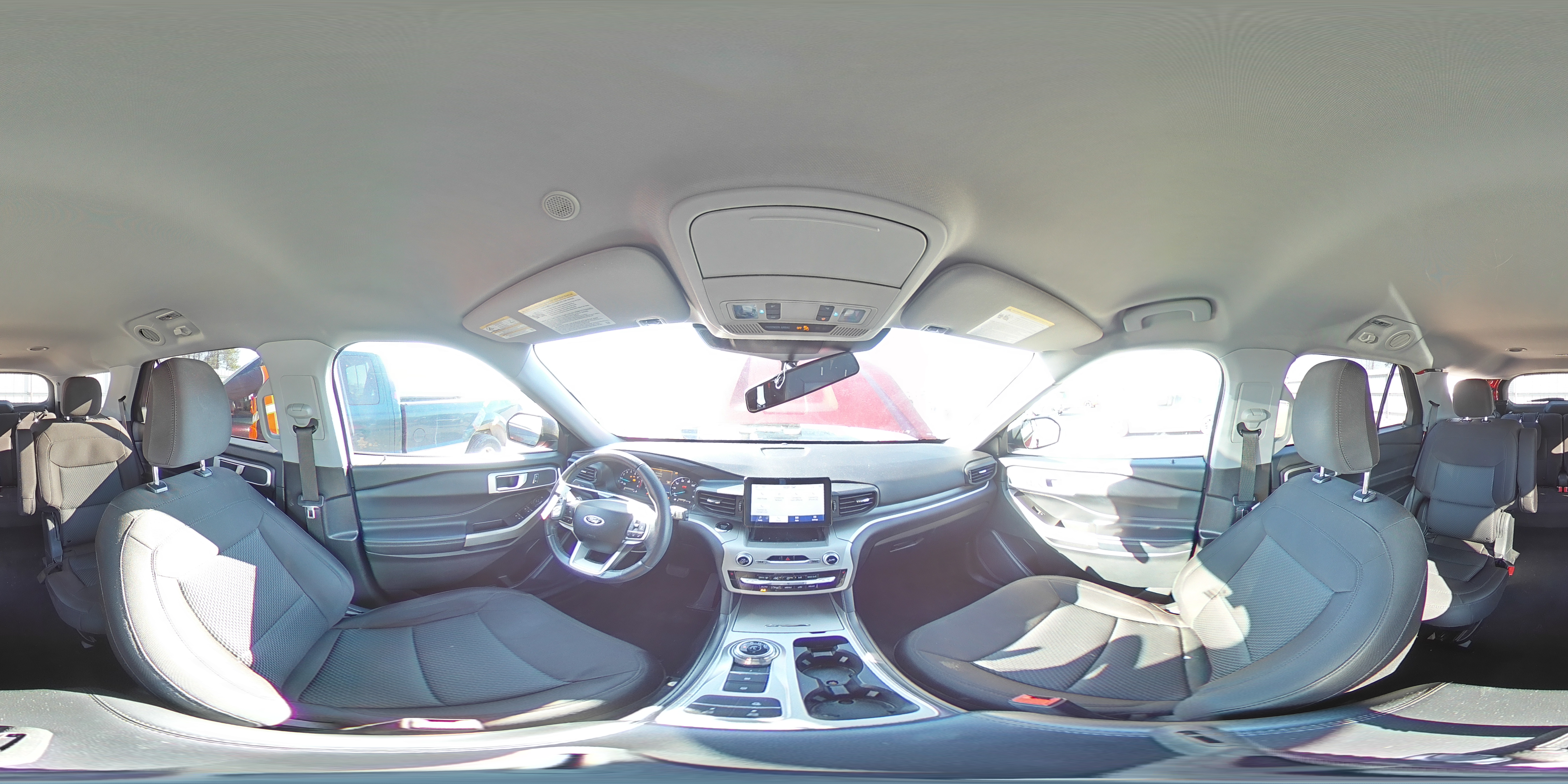 2022 Ford Explorer - Image 14