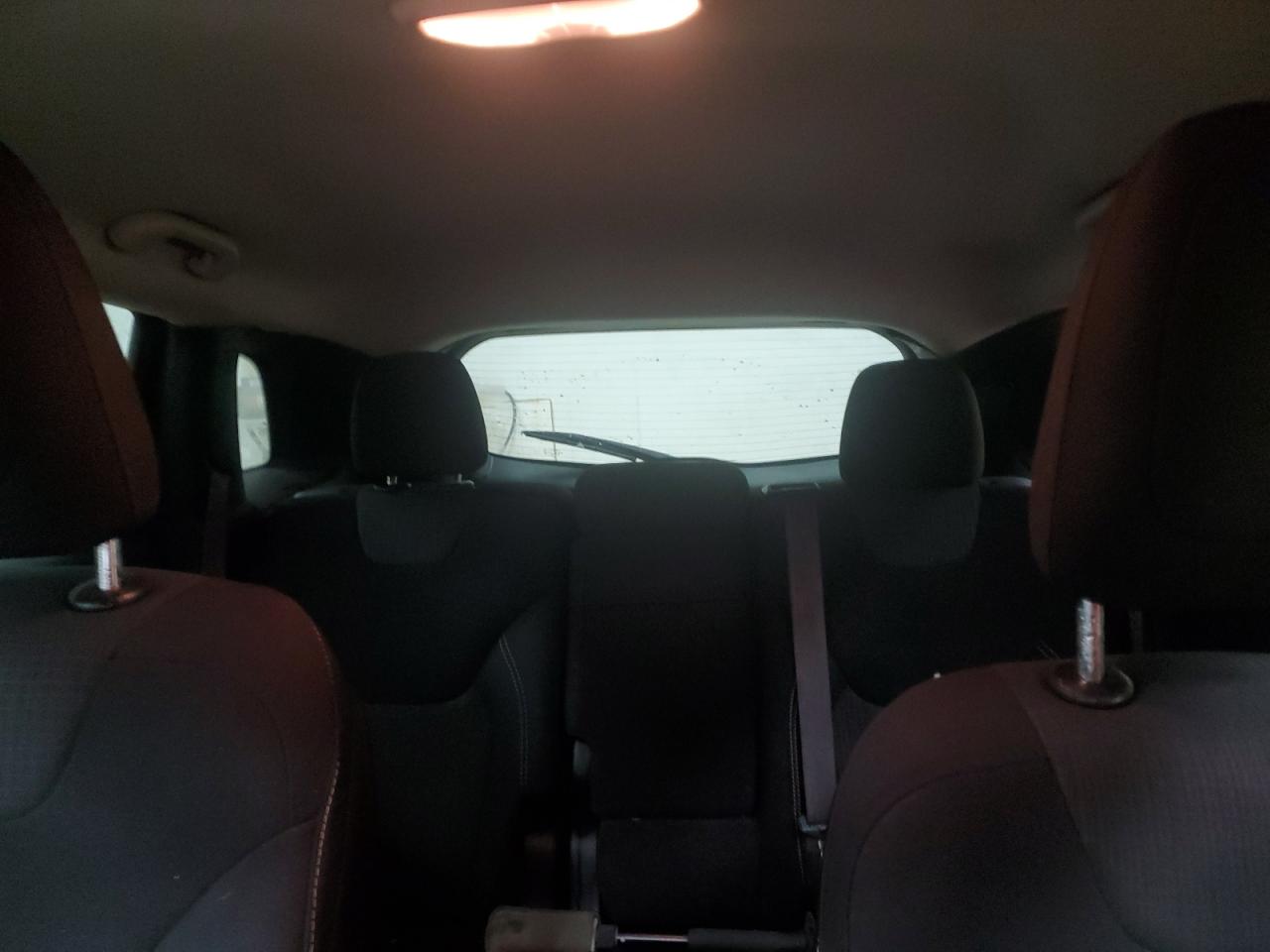 2015 Jeep Grand Cherokee - Image 10