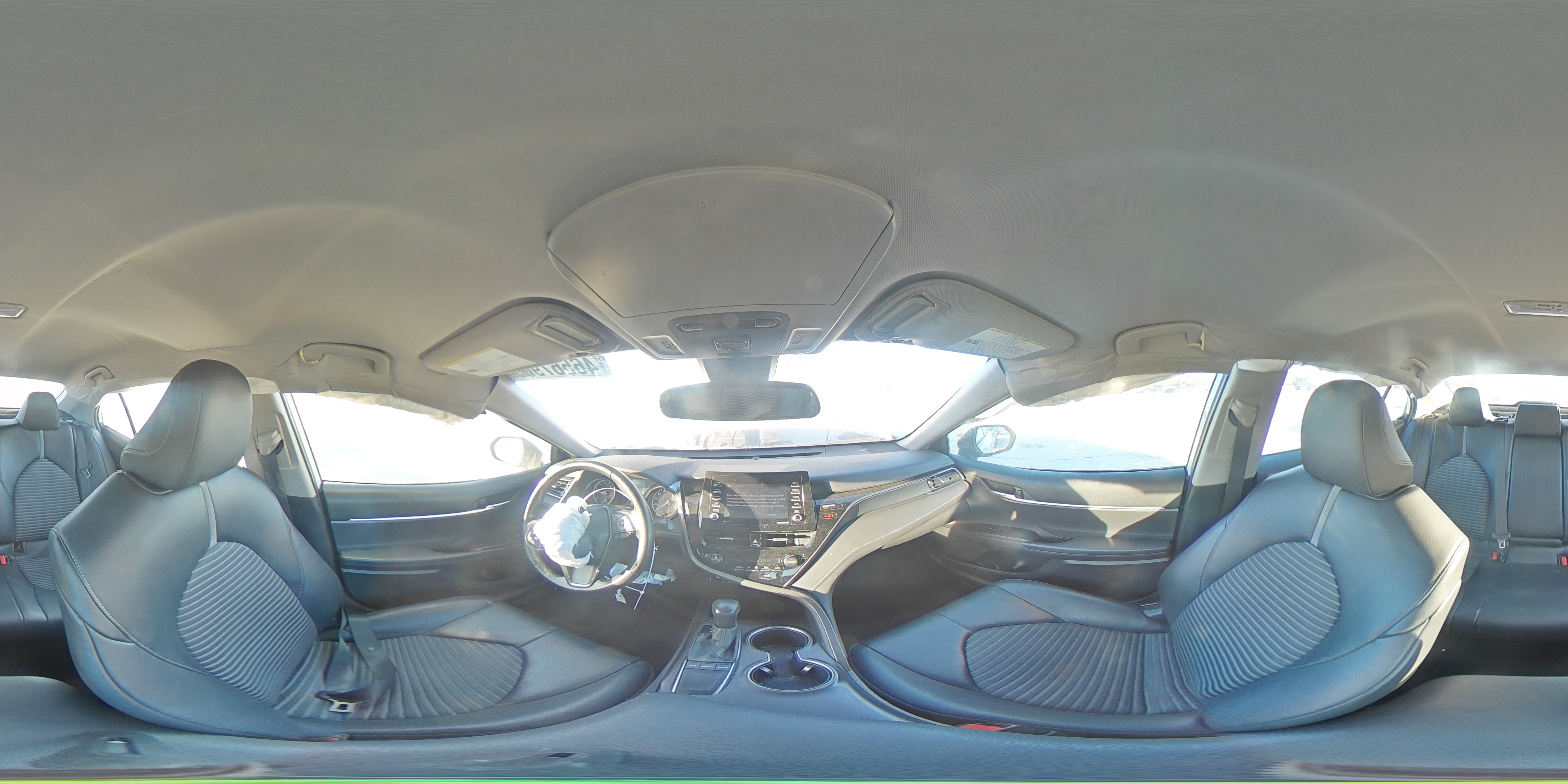 2022 Toyota Camry - Image 13
