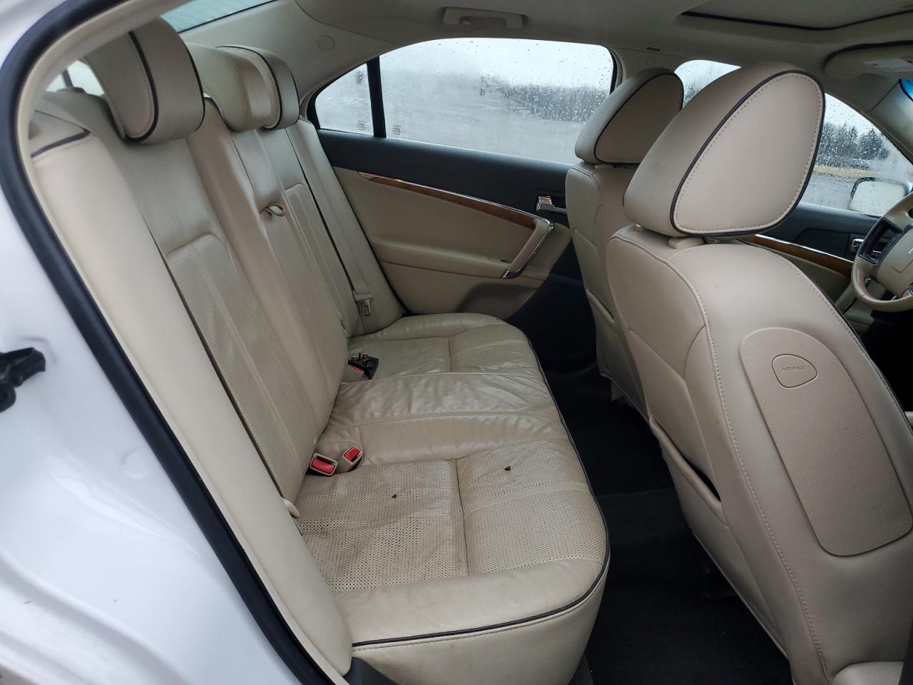 2010 Lincoln MKZ - Image 10