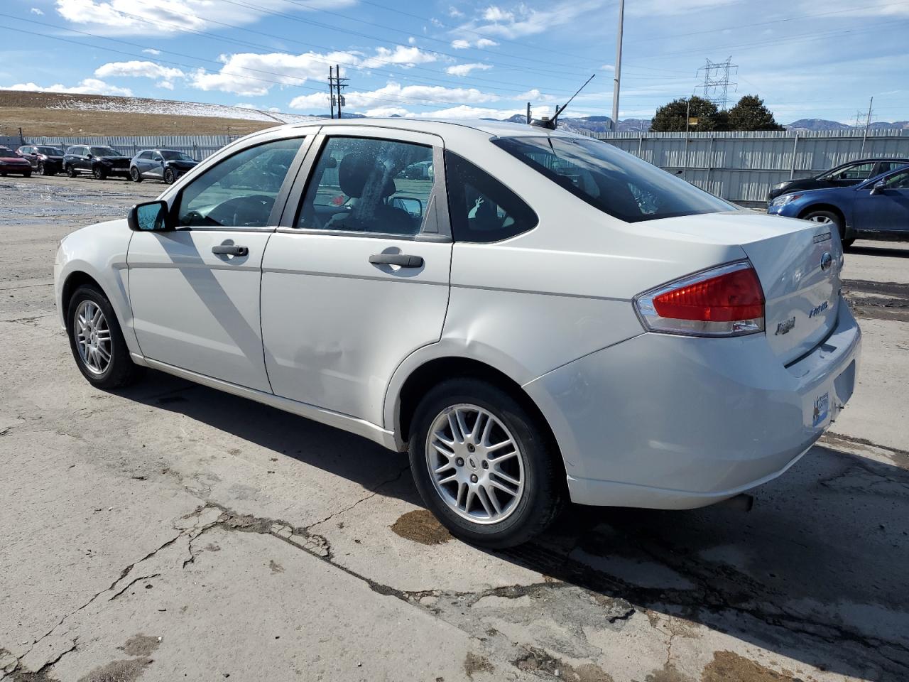 2010 Ford Focus - Image 2