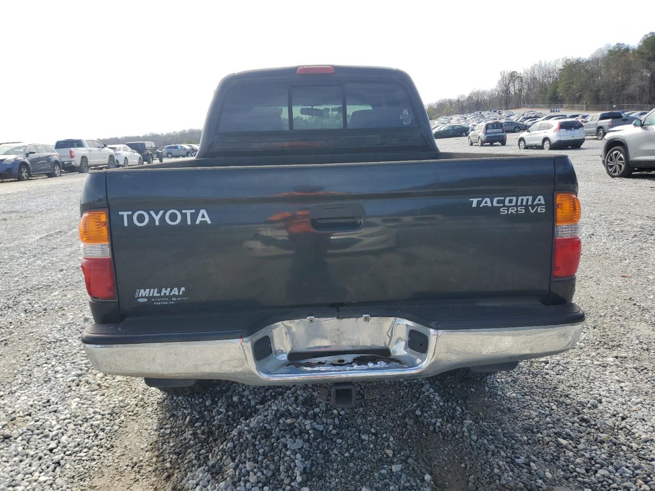 2004 Toyota Tacoma - Image 6