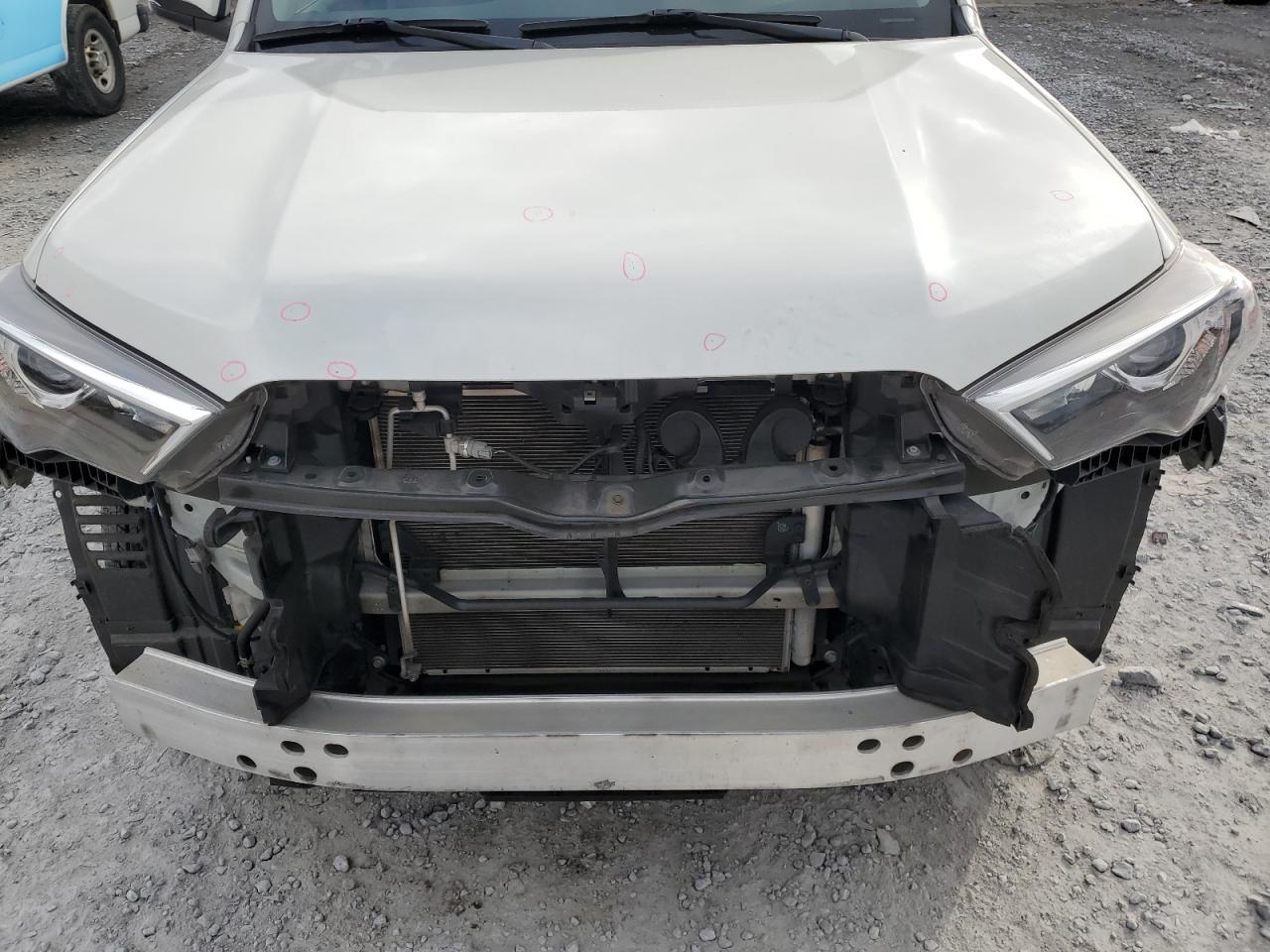 2023 Toyota 4Runner - Image 12