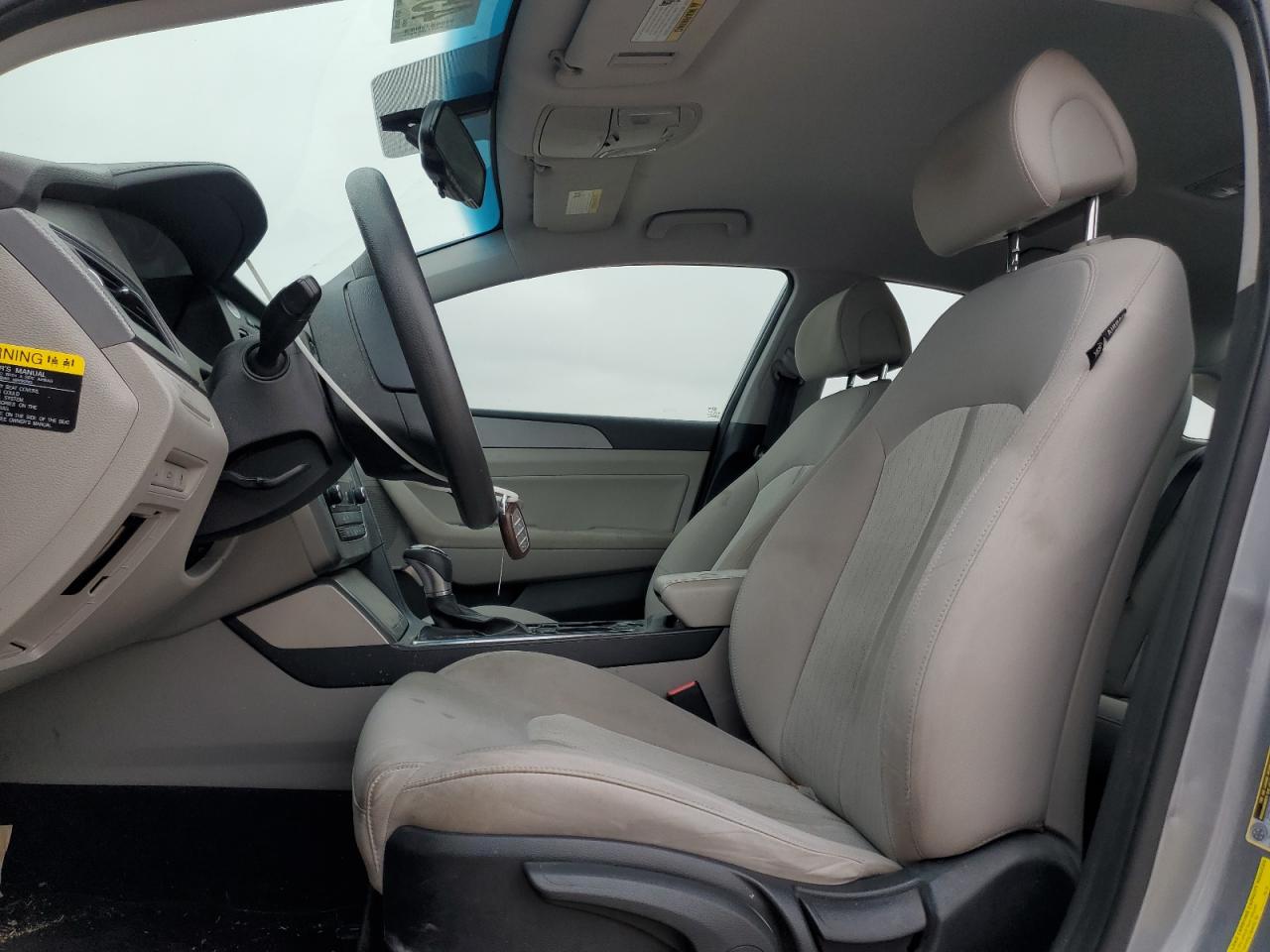 2016 Hyundai Sonata - Image 7