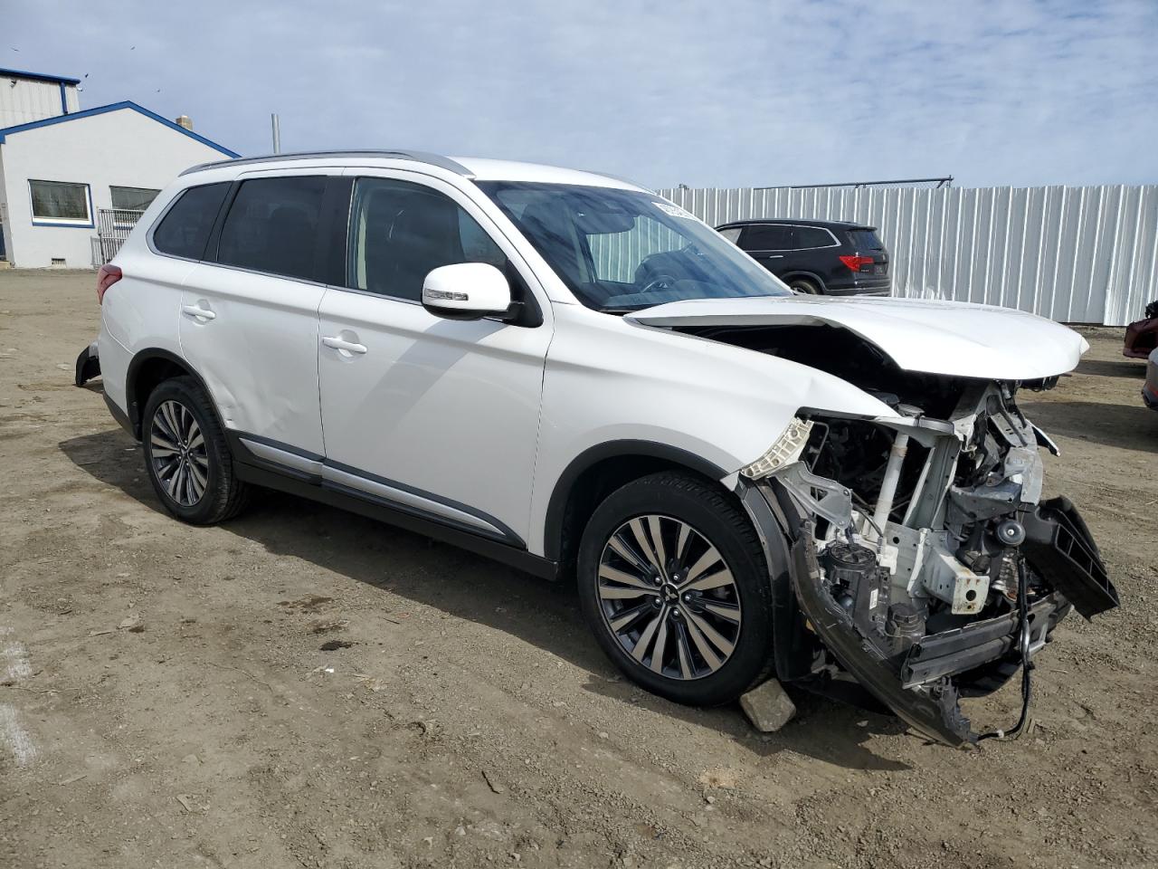 2020 Mitsubishi Outlander - Image 4