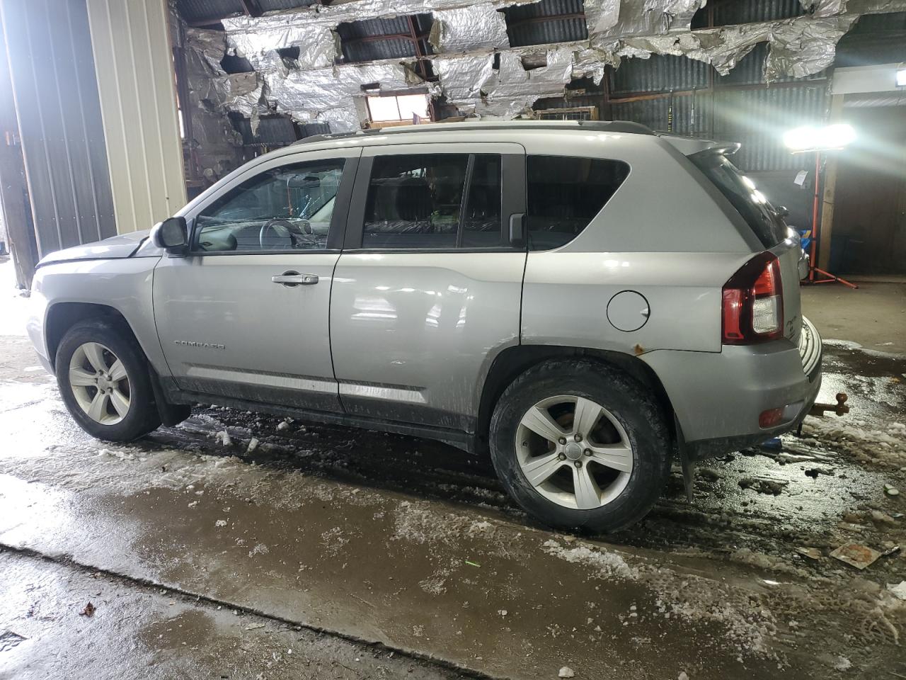 2015 Jeep Compass - Image 2