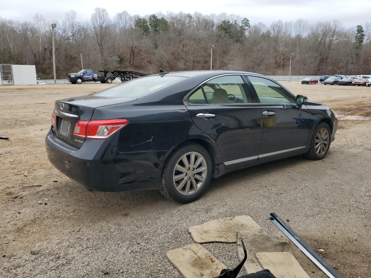 2010 Lexus ES - Image 3