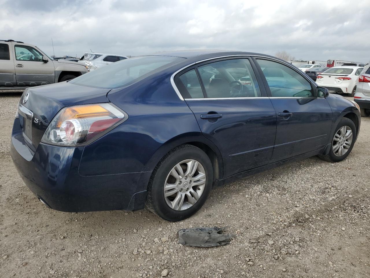 2010 Nissan Altima - Image 3