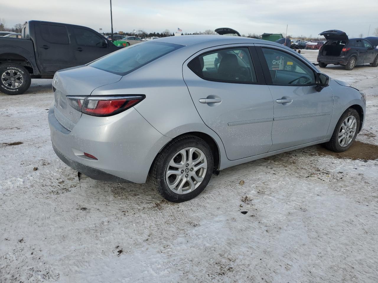 2017 Toyota Yaris - Image 3