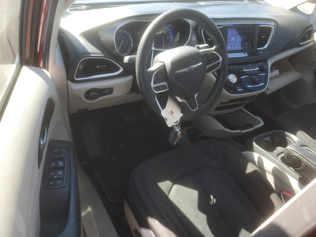2020 Chrysler Pacifica - Image 8