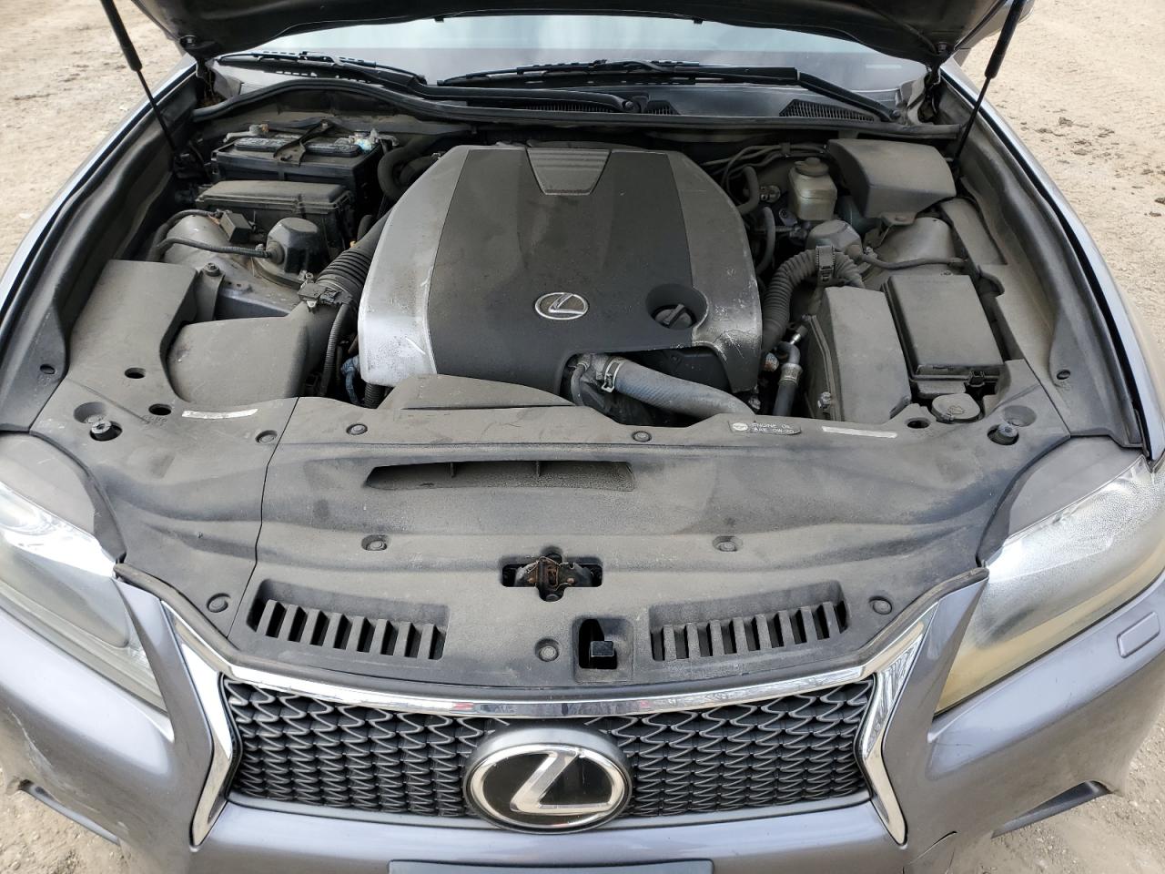 2015 Lexus GS - Image 11
