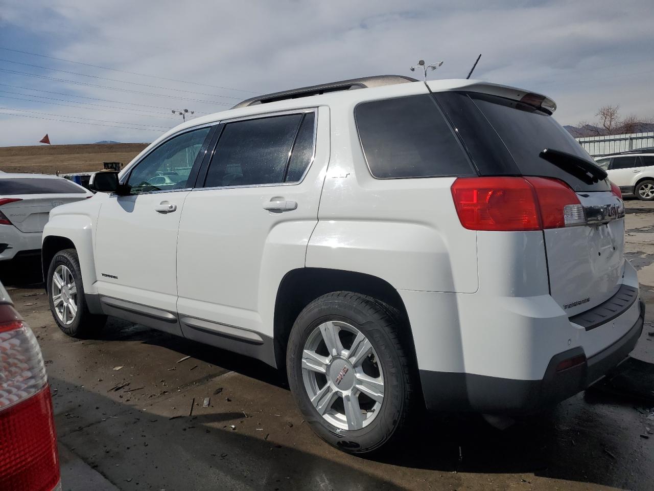 2015 GMC Terrain - Image 2