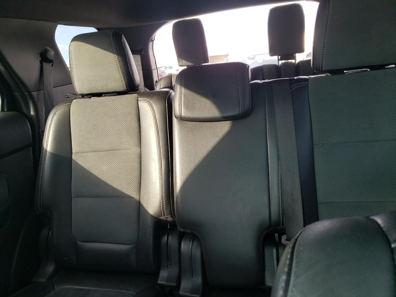 2015 Ford Explorer - Image 10
