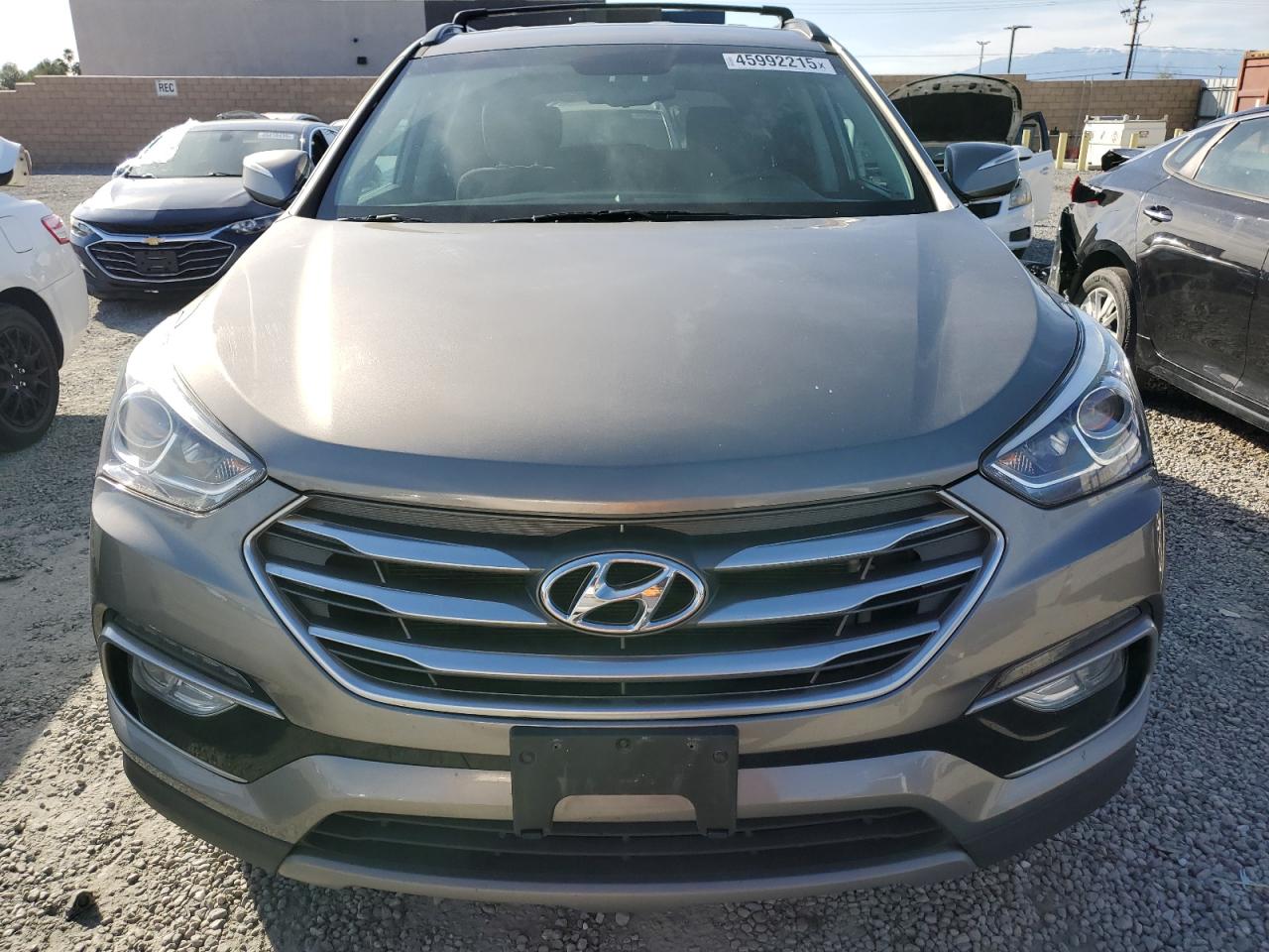 2018 Hyundai Santa Fe - Image 5