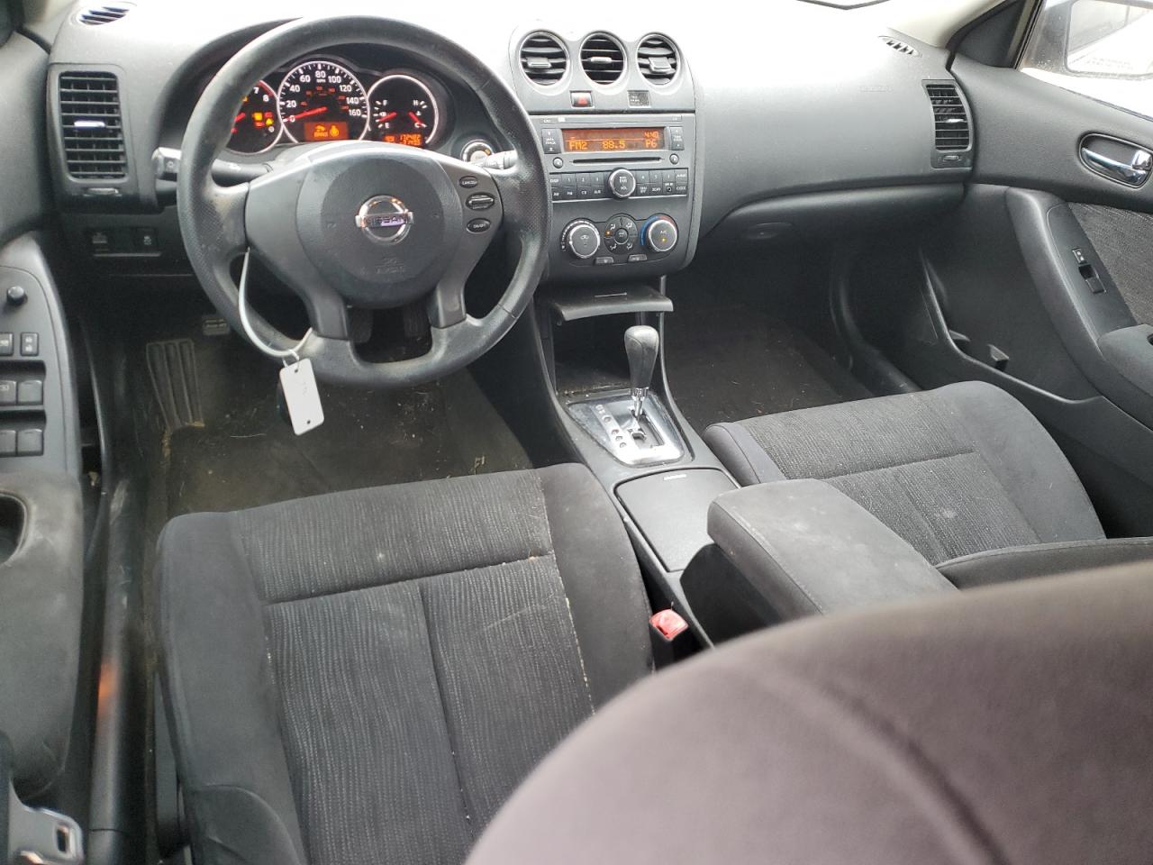 2012 Nissan Altima - Image 8