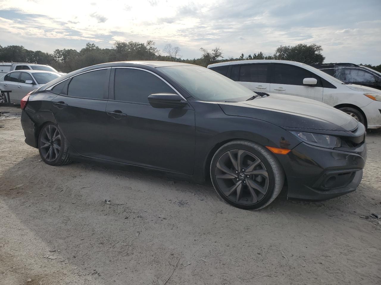 2019 Honda Civic - Image 4