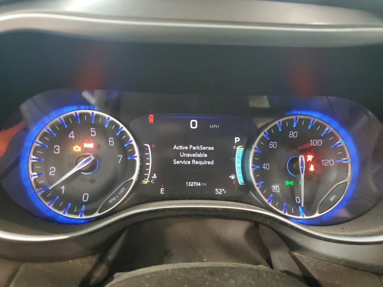 2017 Chrysler Pacifica - Image 9