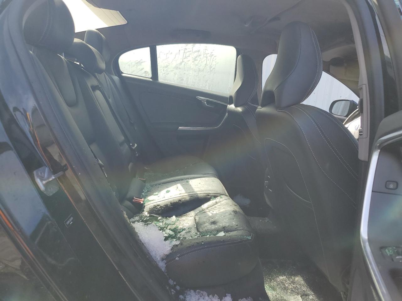 2017 Volvo S60 - Image 10