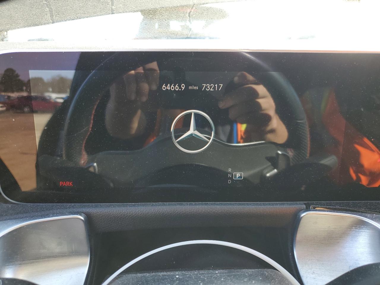 2020 Mercedes-Benz GLB - Image 9